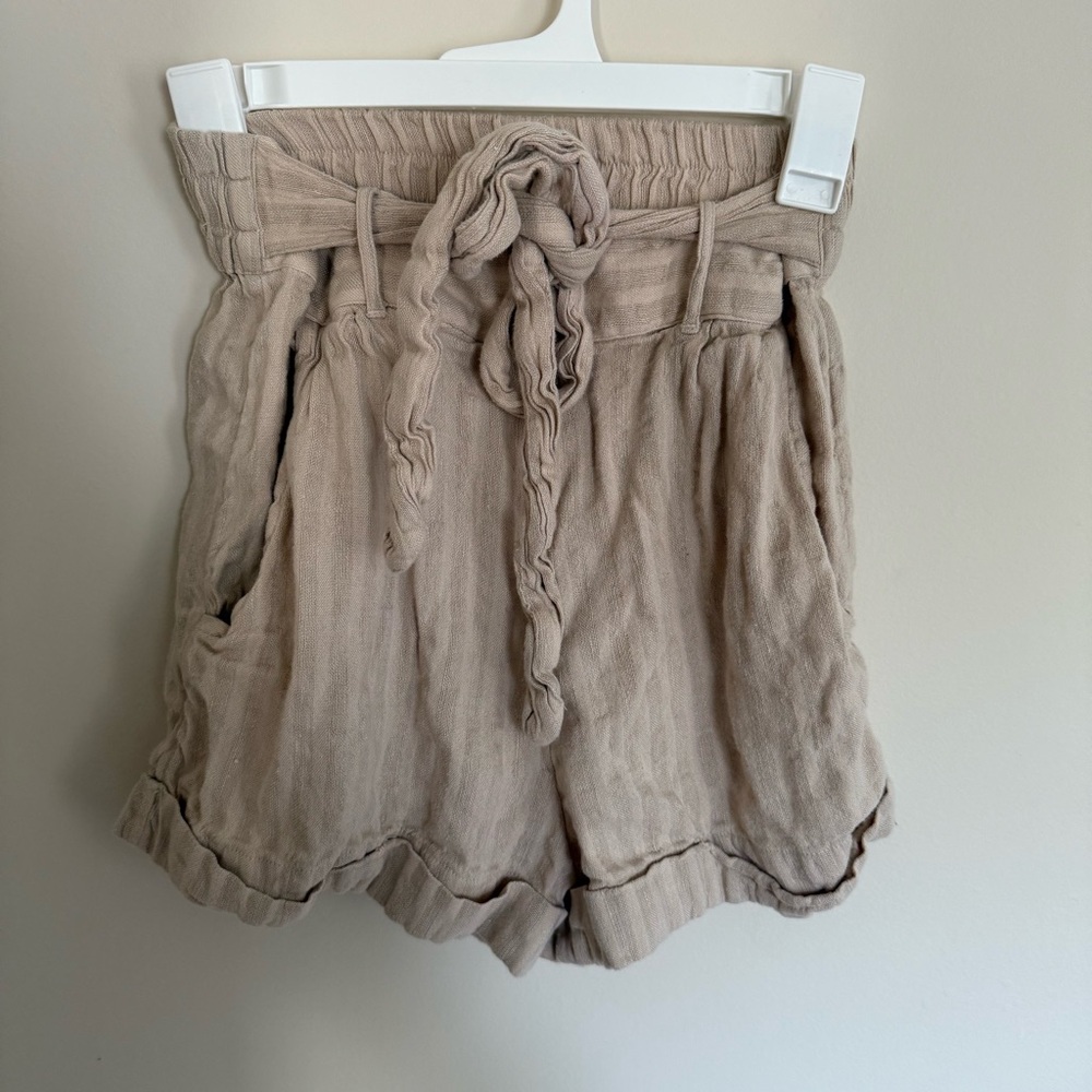 Rip Curl Striped Beige and White Linen Blend Paper Bag Pull On Shorts Sz Small - Picture 2 of 6